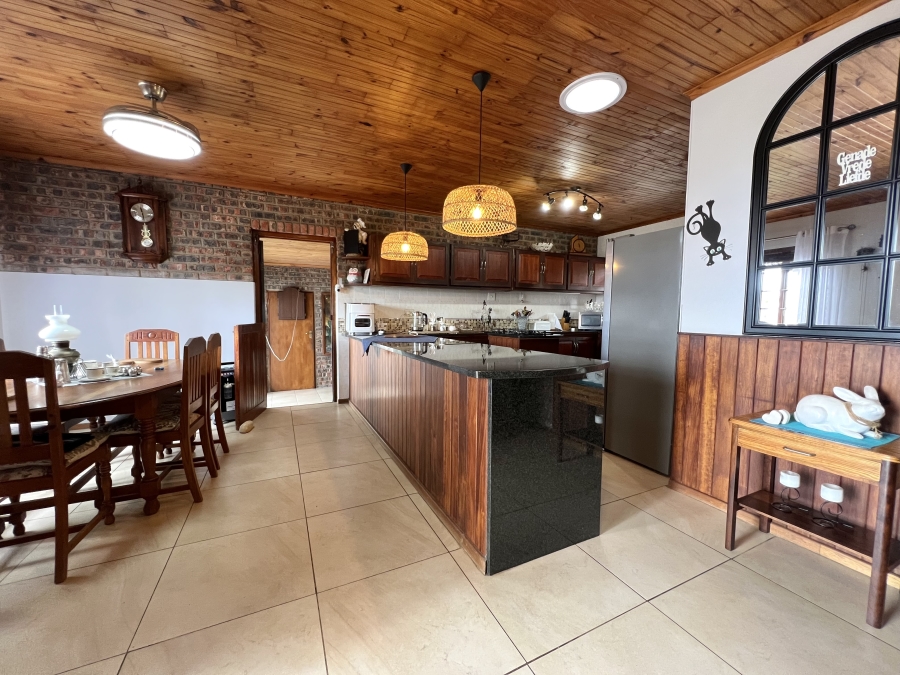 3 Bedroom Property for Sale in Wavecrest Eastern Cape